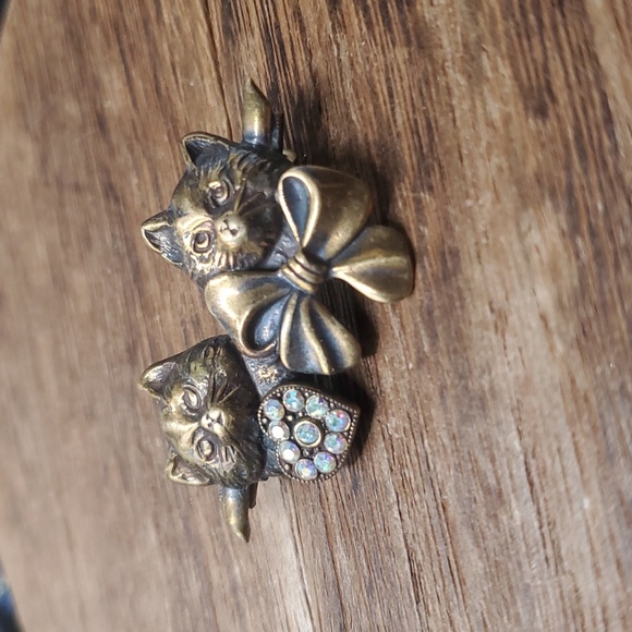 B816 vintage kitty sisters brooch cat lovers - Picture 1 of 2